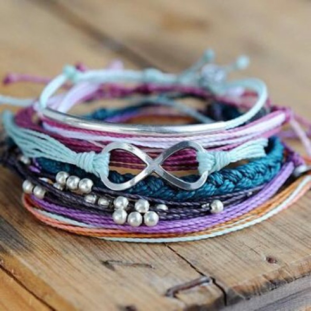 Make a bundle with a bracelet 👗SAVE!!!👢